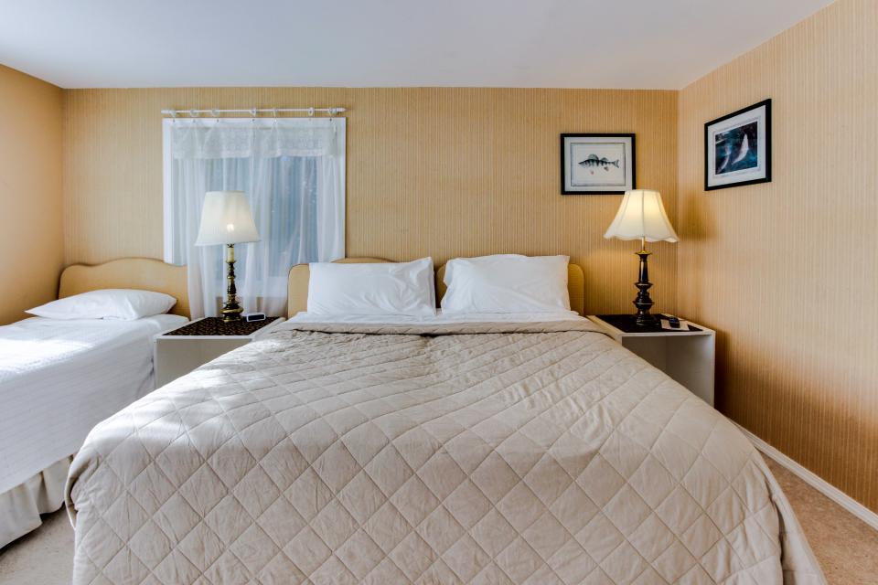 Burke House 4 BD Vacation Rental in Gold Beach, OR Vacasa