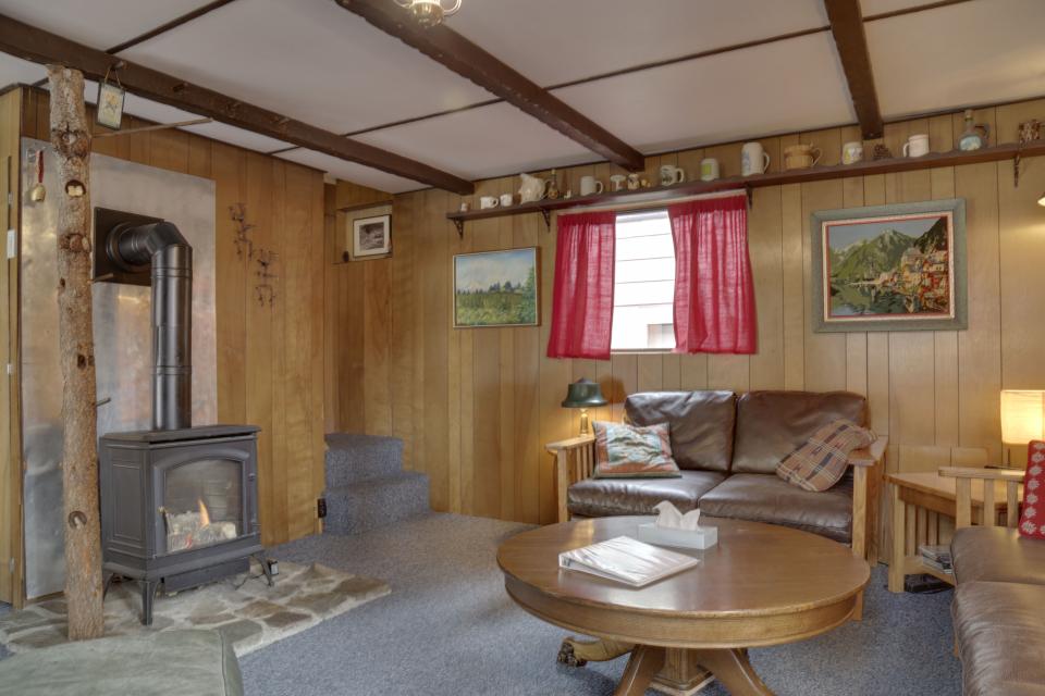 The Wilcox Cabin 3 BD Vacation Rental in Government Camp, OR Vacasa