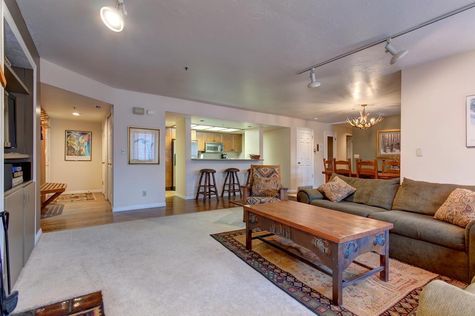 Park City Ski Condo 2 BD Vacation Rental in Park City, UT Vacasa